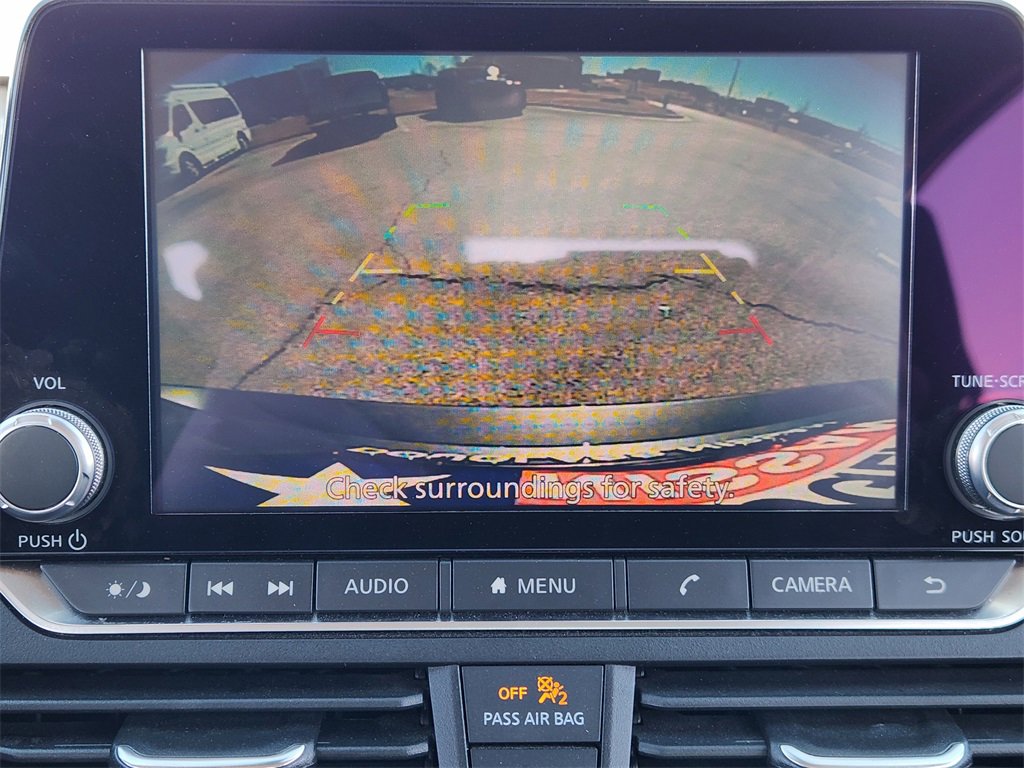 Used 2024 Nissan Altima 2.5 SV image 13