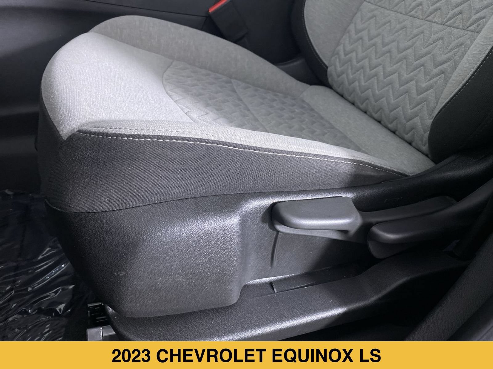 Certified 2023 Chevrolet Equinox LS FWD image 9