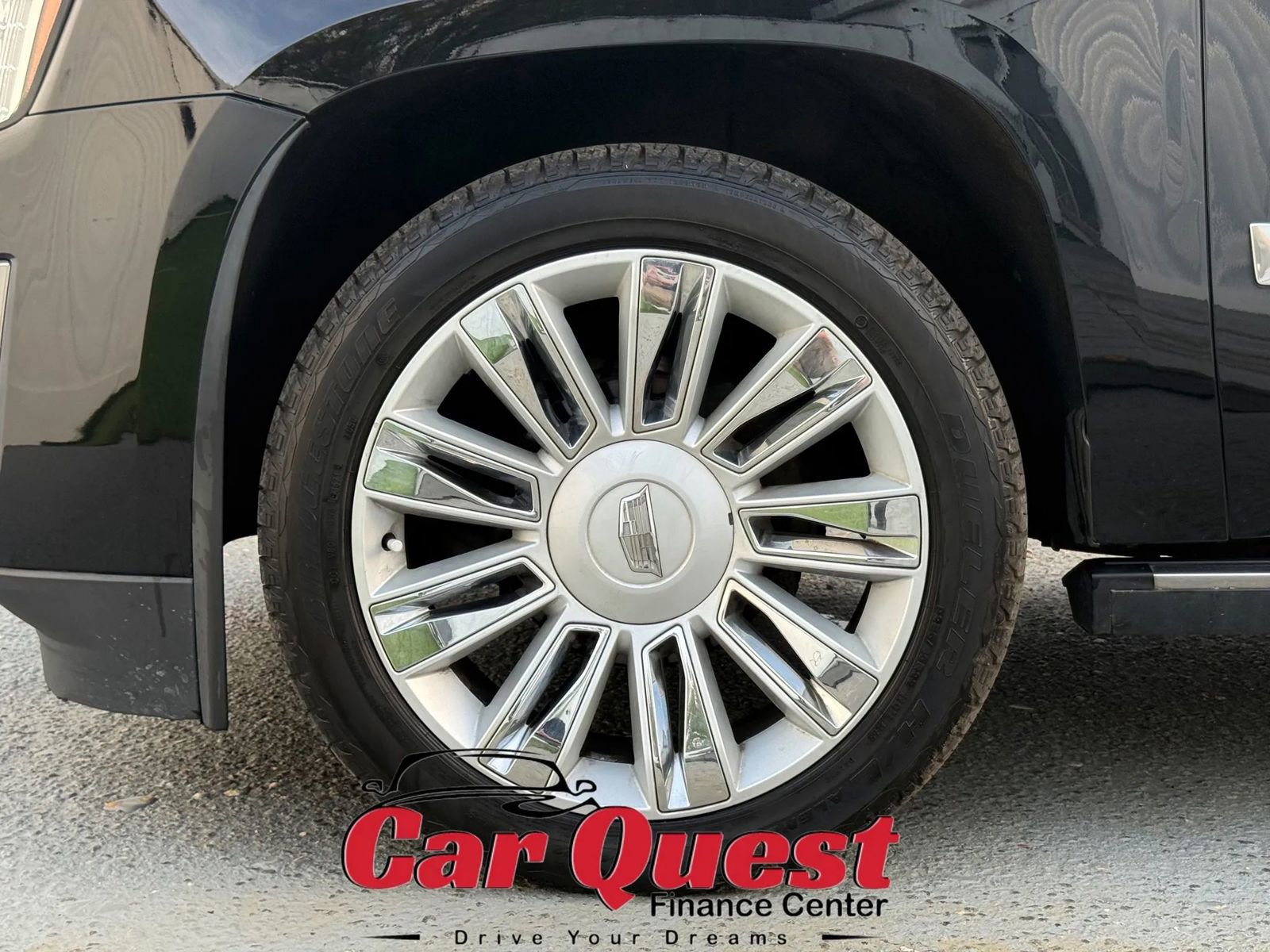 Used 2015 Cadillac Escalade ESV Platinum AWD/4WD image 28