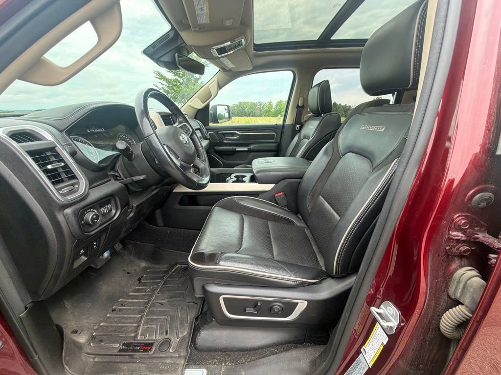 Used 2019 RAM 1500 Laramie AWD/4WD image 13