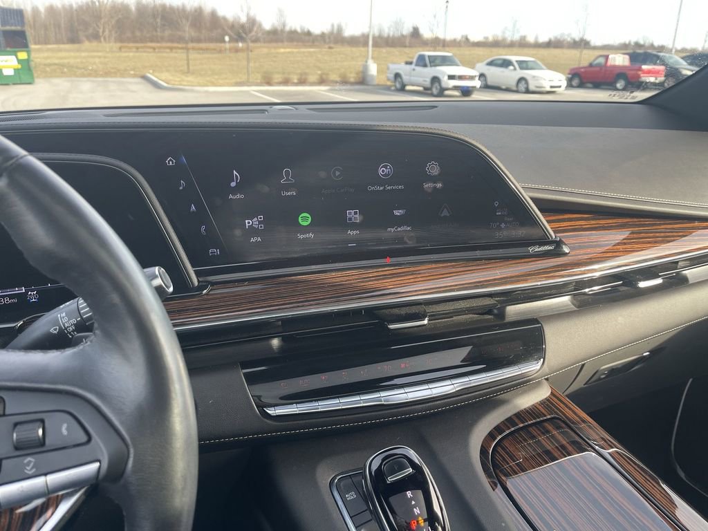 Used 2024 Cadillac Escalade Premium Luxury image 18