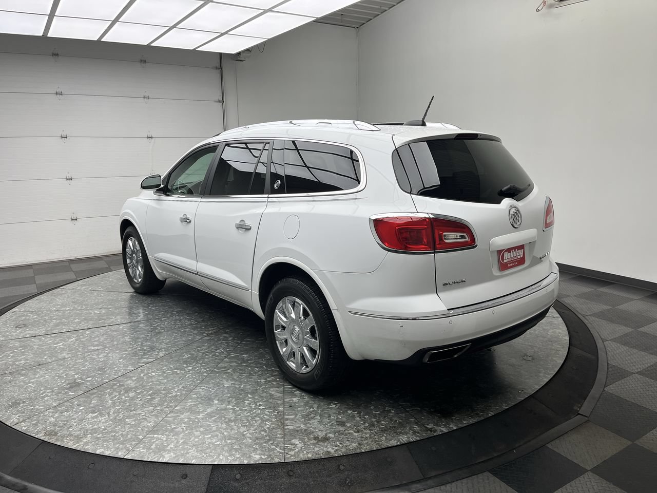 Used 2016 Buick Enclave Leather FWD image 2