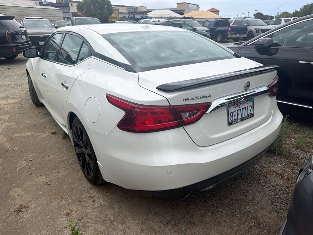 Used 2017 Nissan Maxima SR w/ Midnight Edition FWD image 4