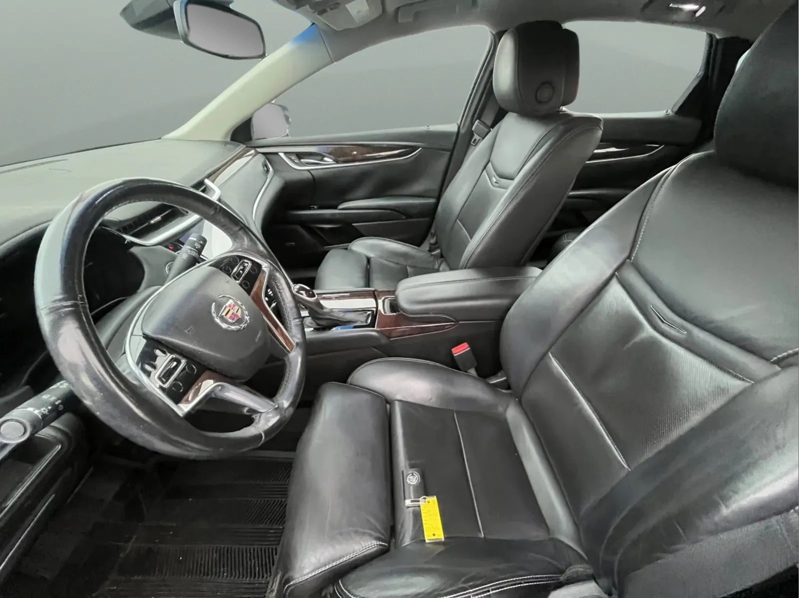 Used 2013 Cadillac XTS Luxury w/ Driver Awareness Package FWD image 16