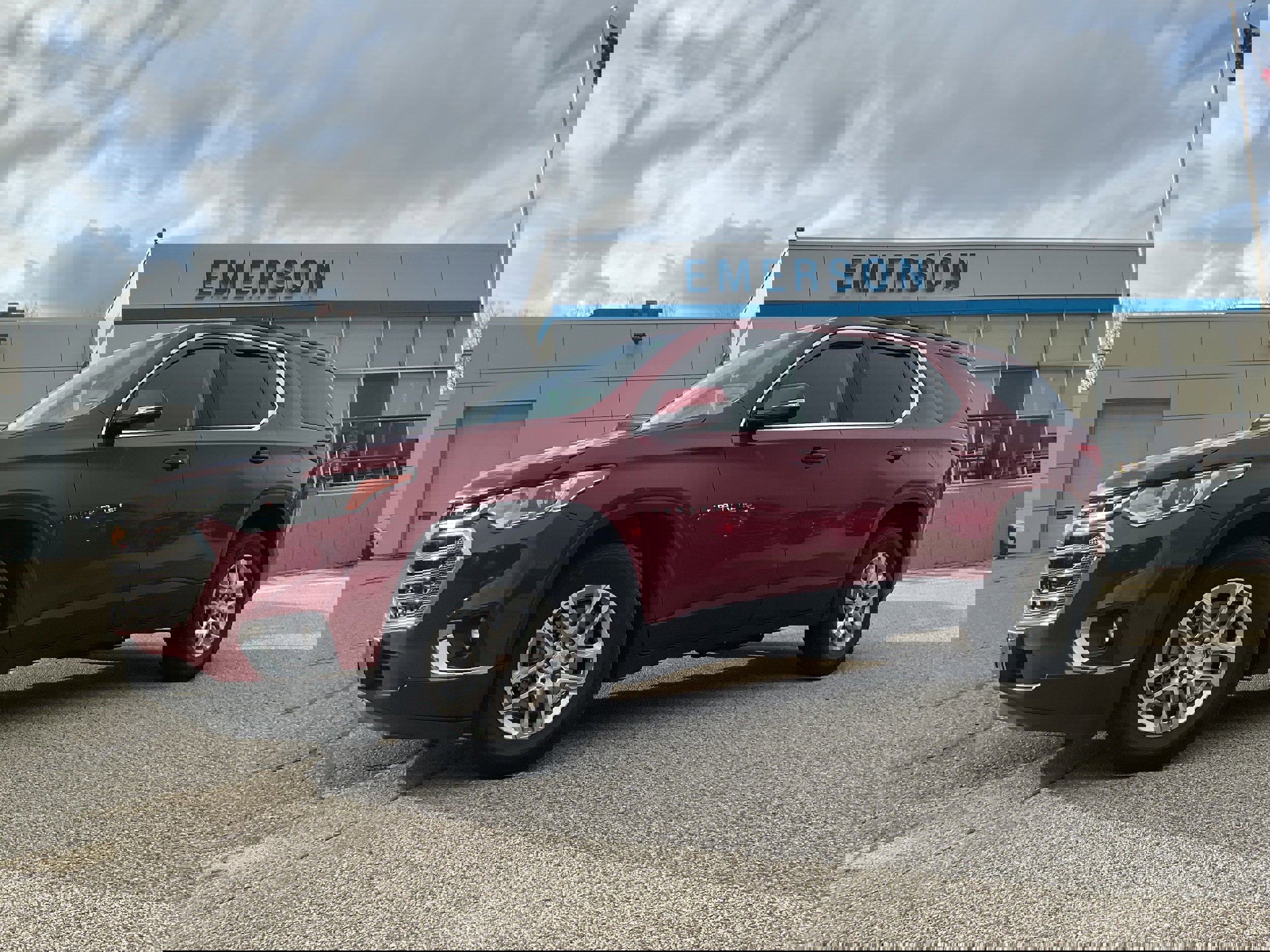 Certified 2020 Chevrolet Traverse LT image 1