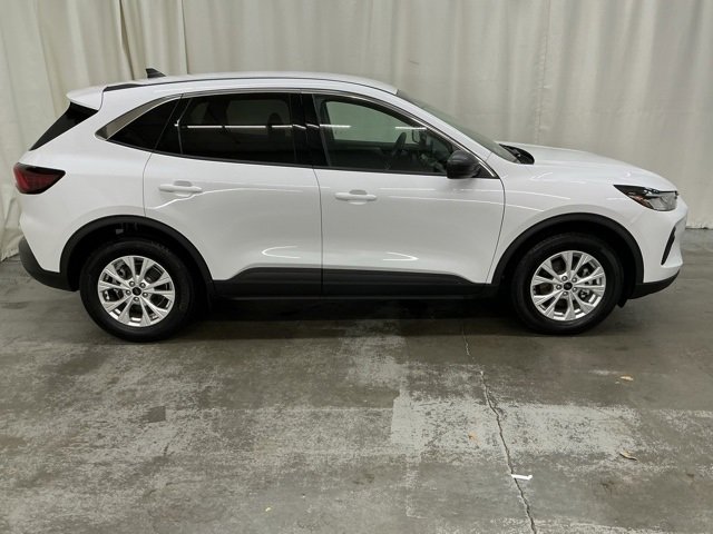 Used 2024 Ford Escape Active image 2