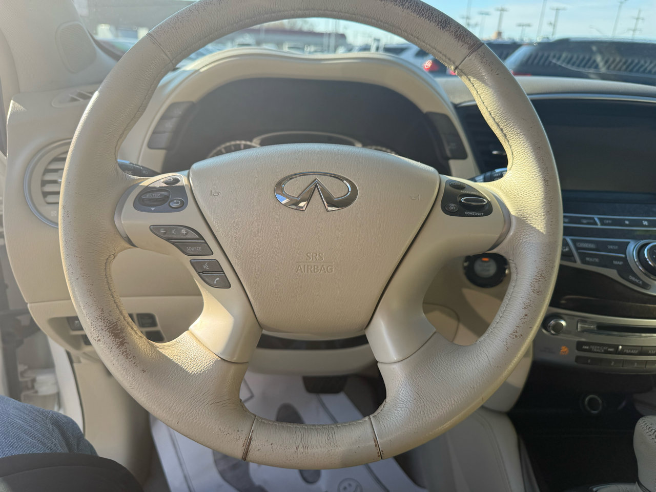 Used 2013 INFINITI JX35 AWD w/ Premium Pkg image 17