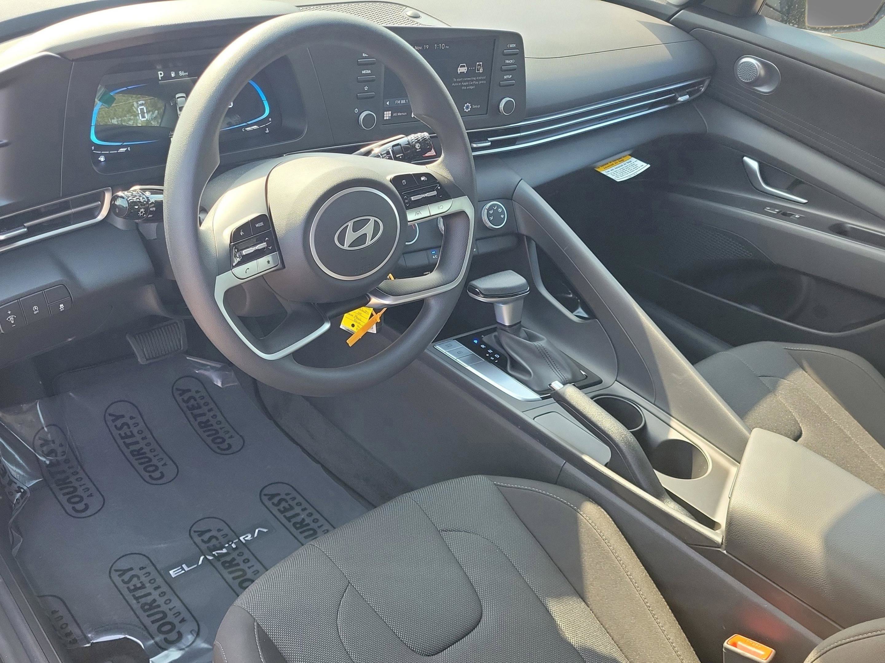 New 2026 Hyundai Elantra SE FWD image 20