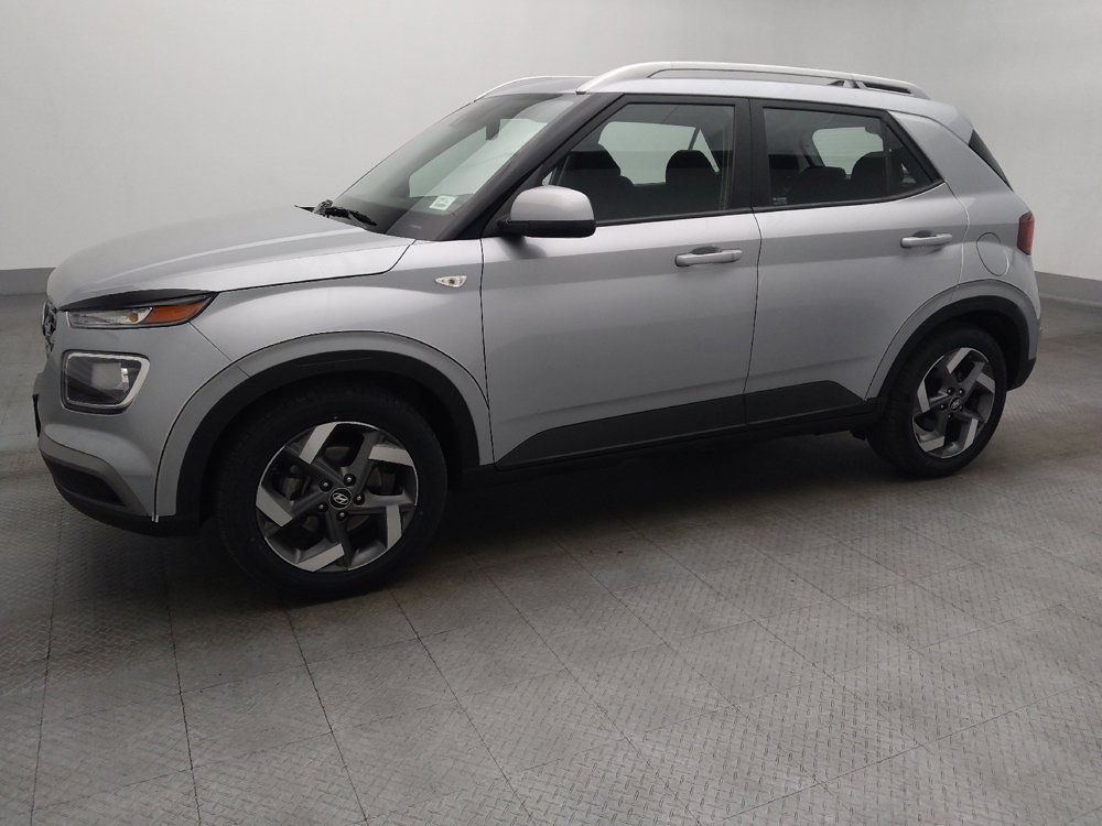 Used 2021 Hyundai Venue SEL w/ Cargo Package image 2