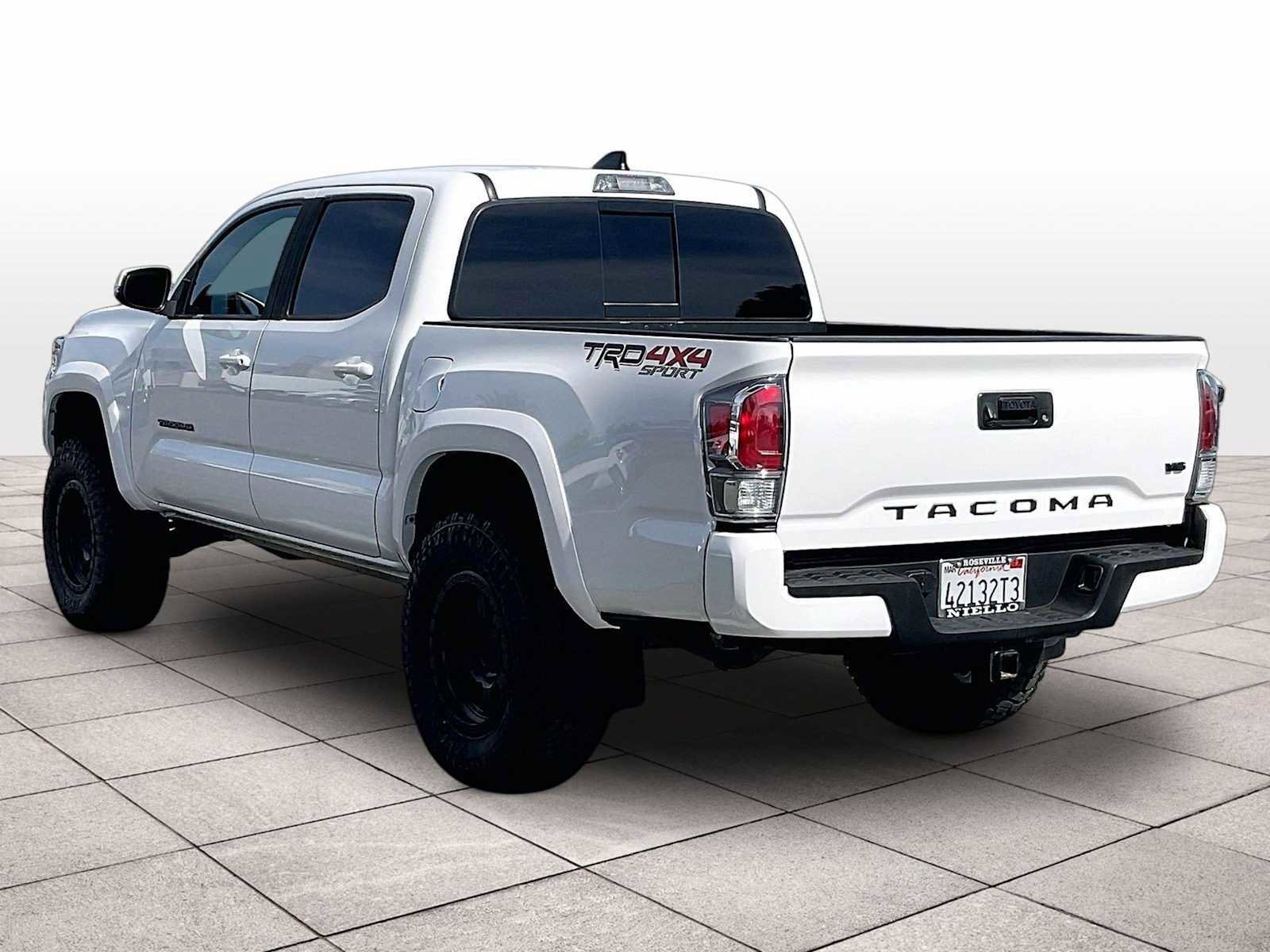 Used 2023 Toyota Tacoma TRD Sport w/ Black Out Package (TMS) AWD/4WD image 14