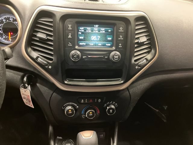 Used 2017 Jeep Cherokee Sport w/ Trailer Tow Group AWD/4WD image 25
