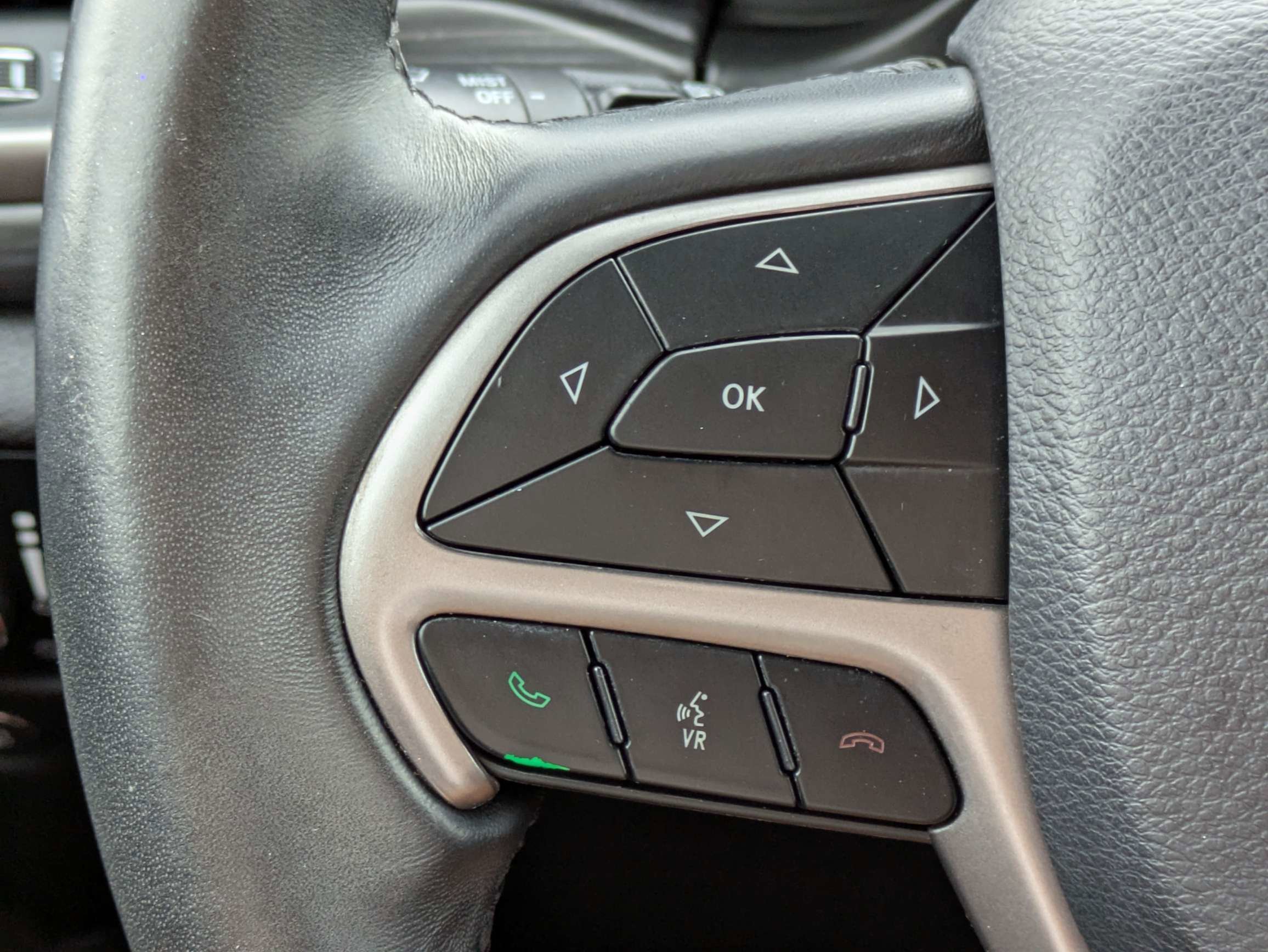 Used 2019 Jeep Grand Cherokee Laredo w/ Laredo X Package AWD/4WD image 30