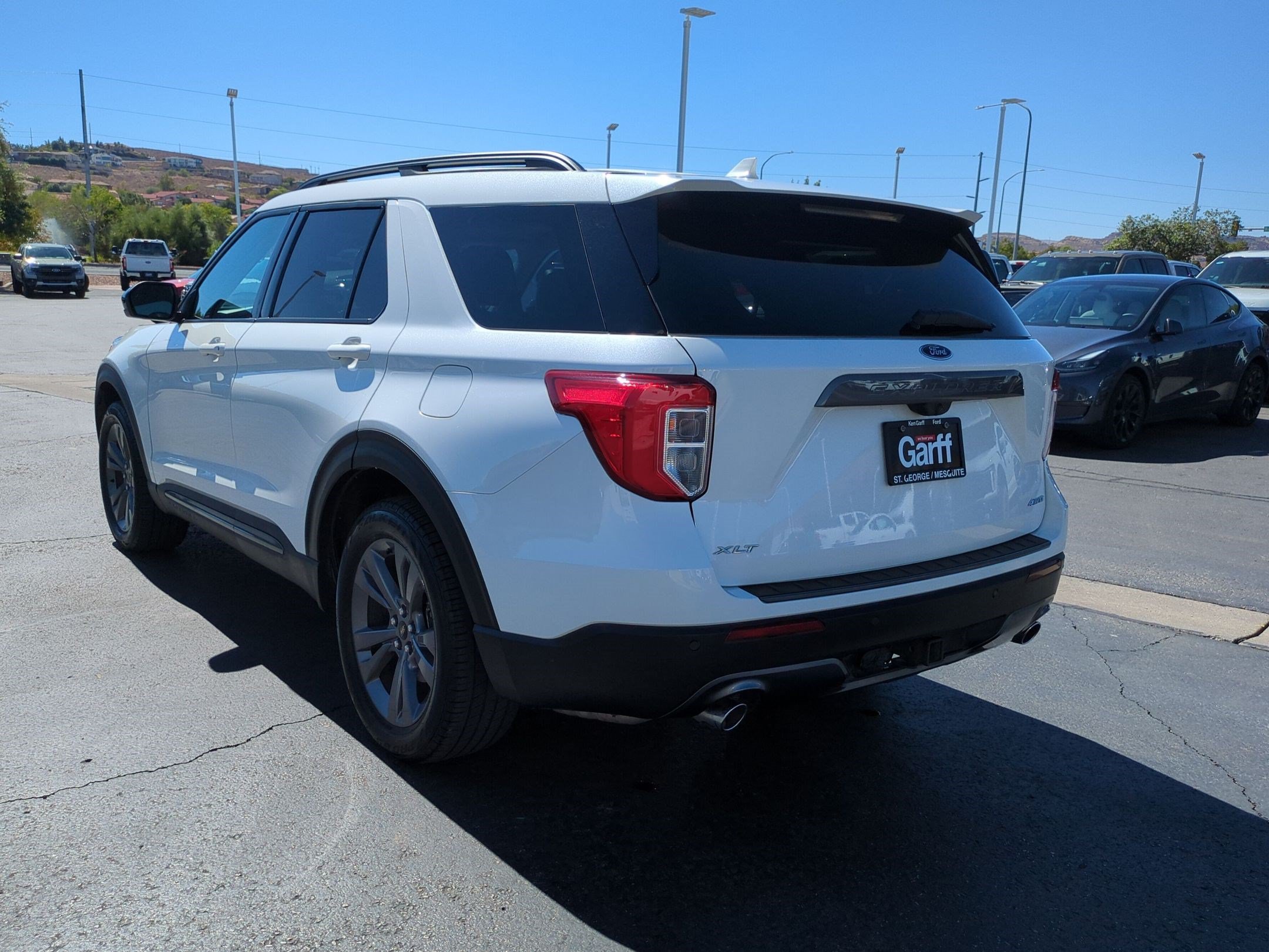 Used 2022 Ford Explorer XLT w/ Equipment Group 202A AWD/4WD image 6
