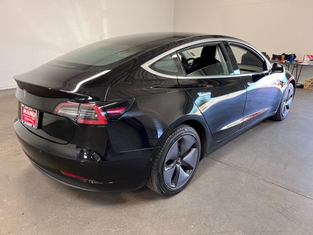 Used 2019 Tesla Model 3 Standard Range Plus image 3