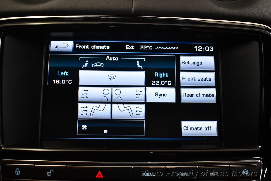 Used 2015 Jaguar XJ image 46
