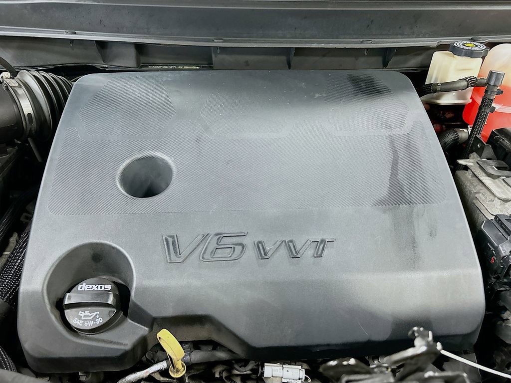 Used 2020 Chevrolet Traverse LT image 30