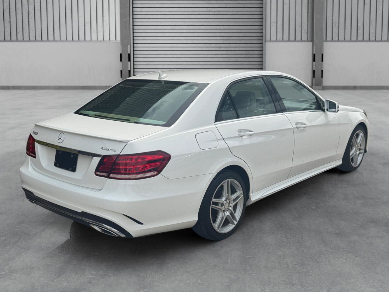 Used 2016 Mercedes-Benz E 350 4MATIC Sedan image 33