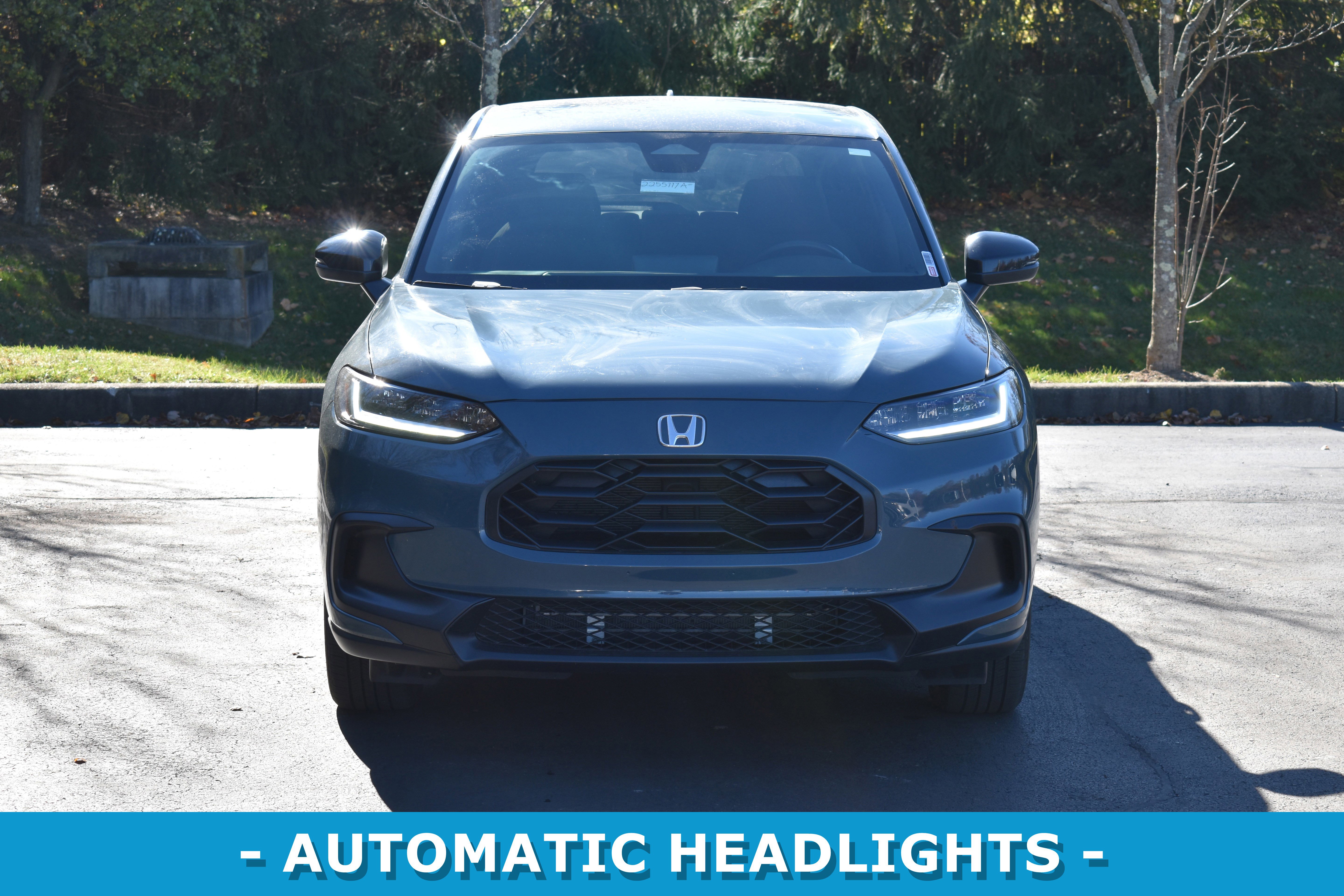 Certified 2025 Honda HR-V Sport image 2