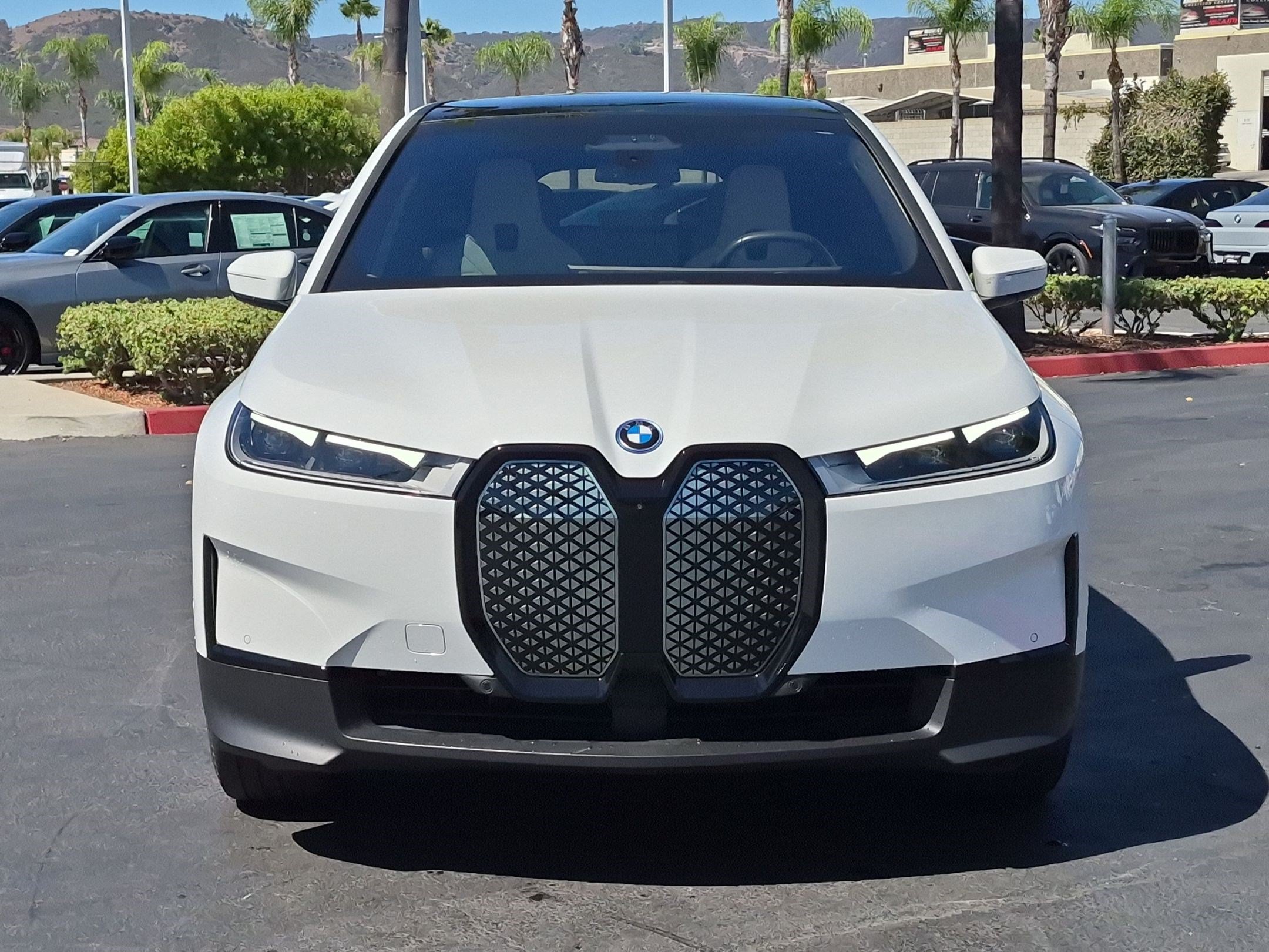 Certified 2025 BMW iX xDrive50 AWD/4WD image 3