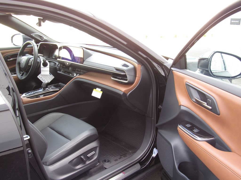 New 2026 Toyota Crown w/ Advanced Technology Package AWD/4WD image 19