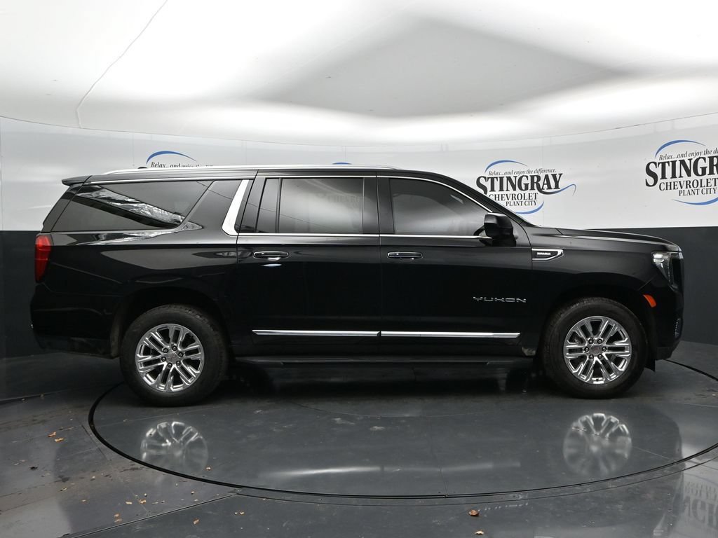 Used 2021 GMC Yukon XL SLT w/ Rear Media and Nav Package AWD/4WD image 8