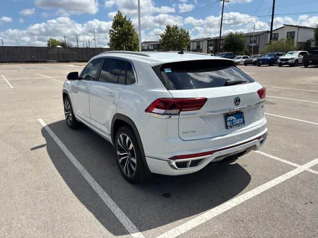 Used 2021 Volkswagen Atlas Cross Sport SEL R-Line w/ Cross Sport MDO Package FWD image 3