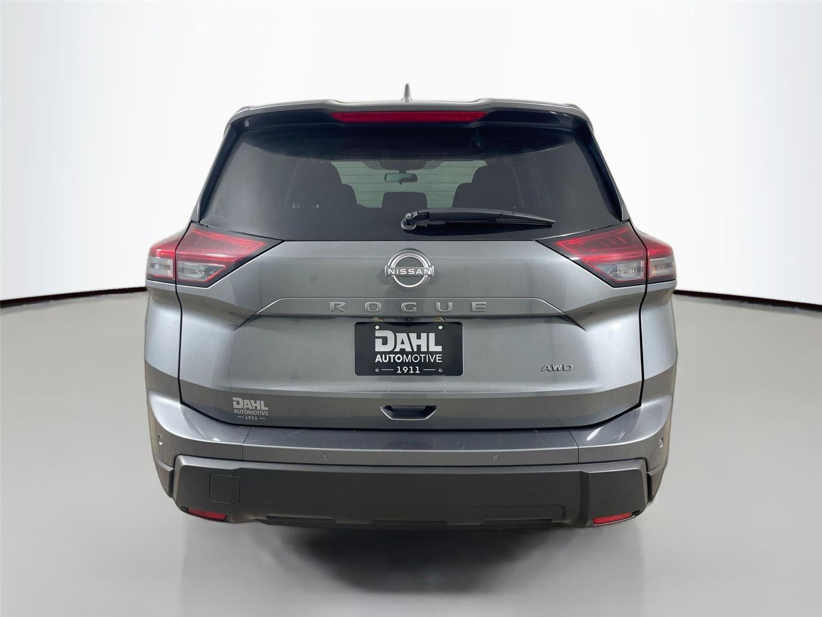 Used 2025 Nissan Rogue SV AWD/4WD image 12