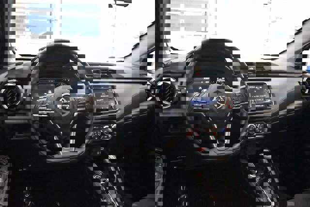 Used 2025 Nissan Versa SV image 25