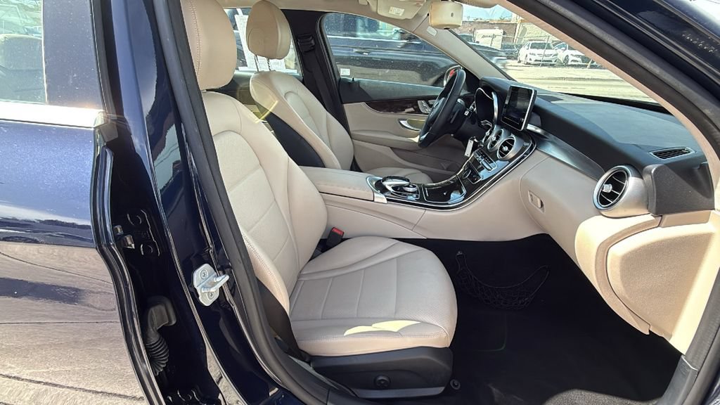 Used 2015 Mercedes-Benz C 300 4MATIC Sedan image 38