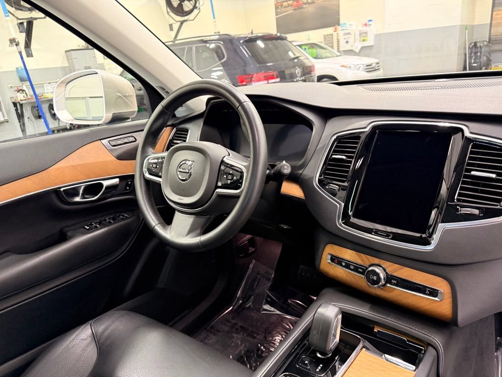 Used 2023 Volvo XC90 B6 Plus AWD/4WD image 31