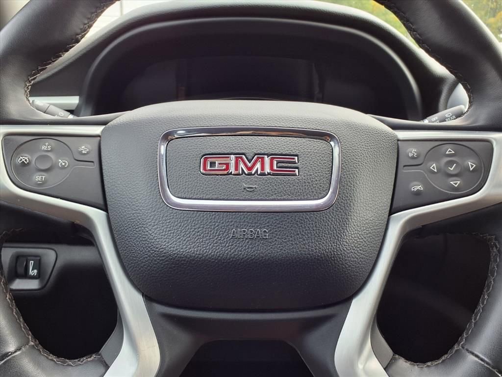 Used 2023 GMC Acadia SLT image 17