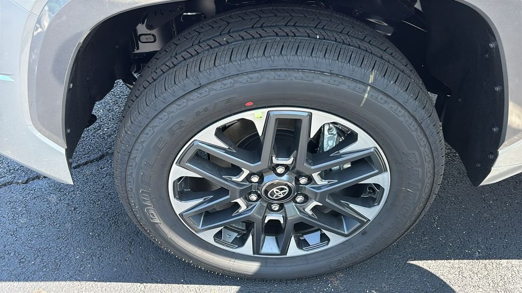 New 2026 Toyota Tundra Limited AWD/4WD image 36