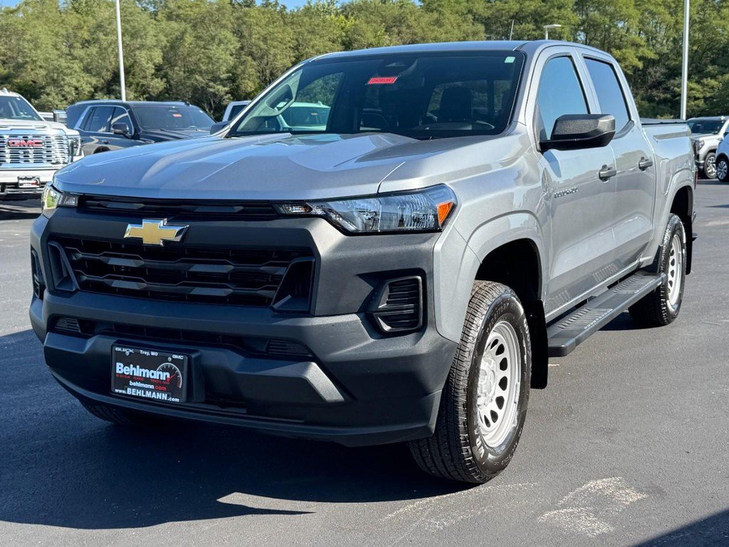 Used 2025 Chevrolet Colorado W/T RWD image 11