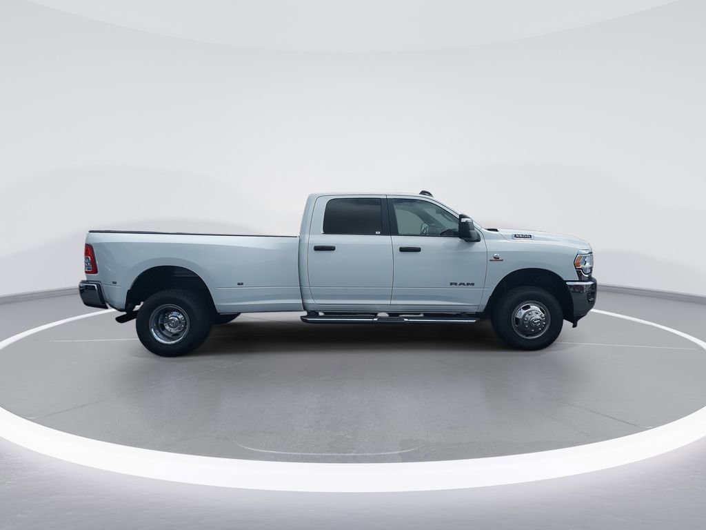 Used 2023 RAM 3500 Big Horn w/ Level 1 Equipment Group AWD/4WD image 9