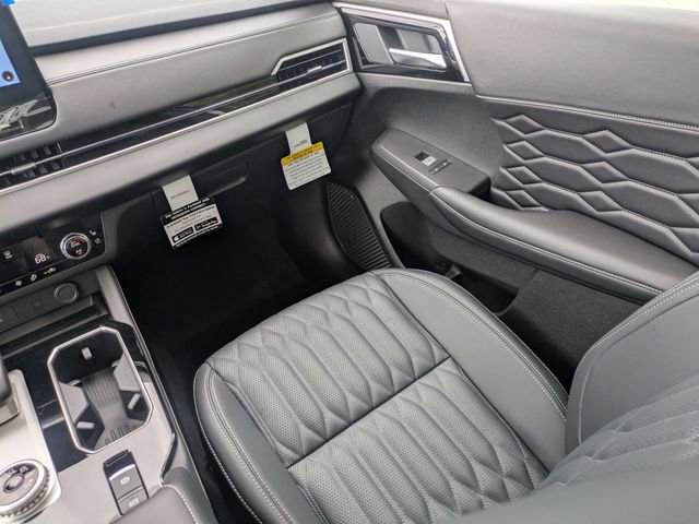 New 2026 Mitsubishi Outlander SEL image 18