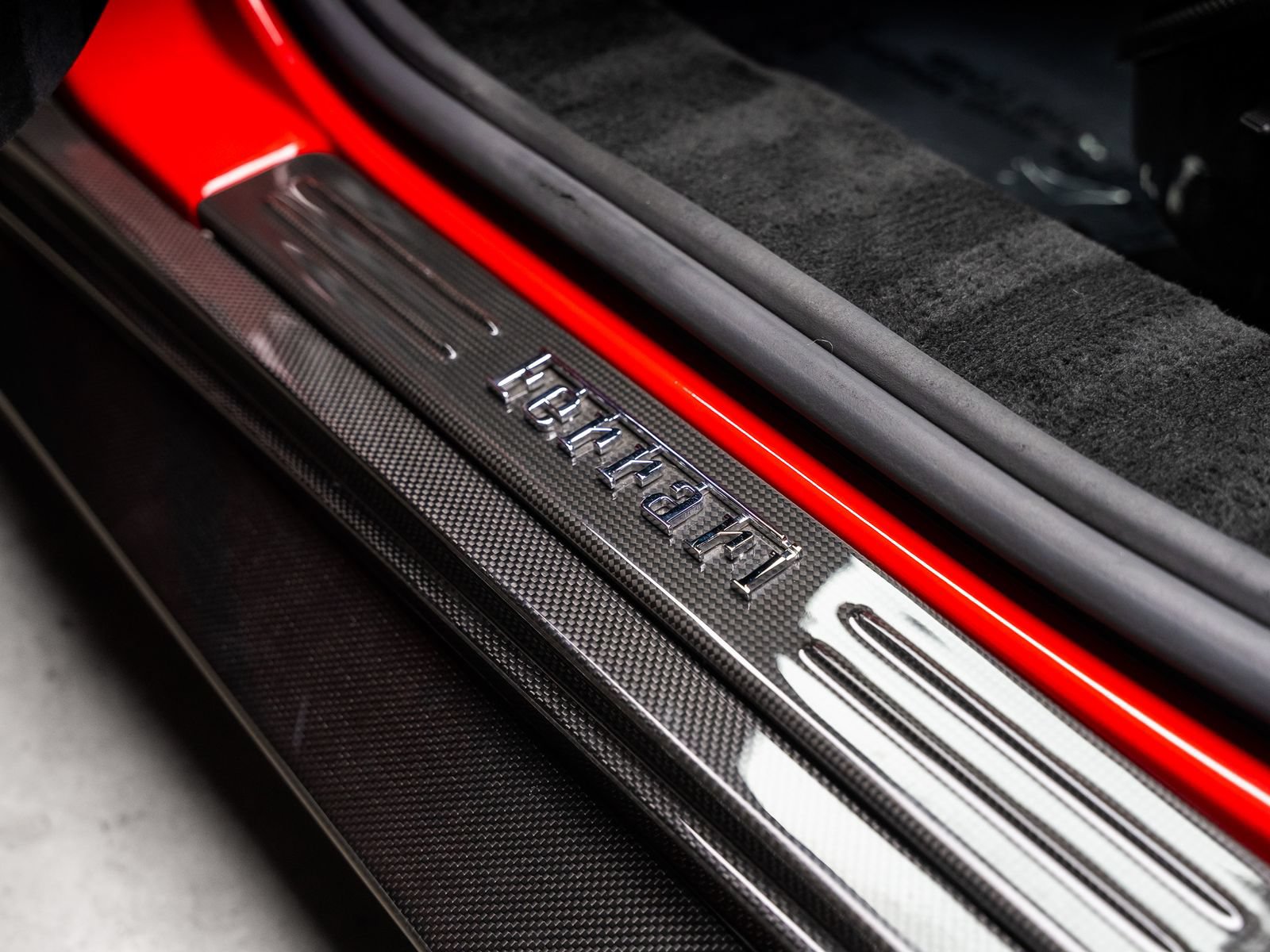 Used 2021 Ferrari SF90 Stradale AWD/4WD image 93