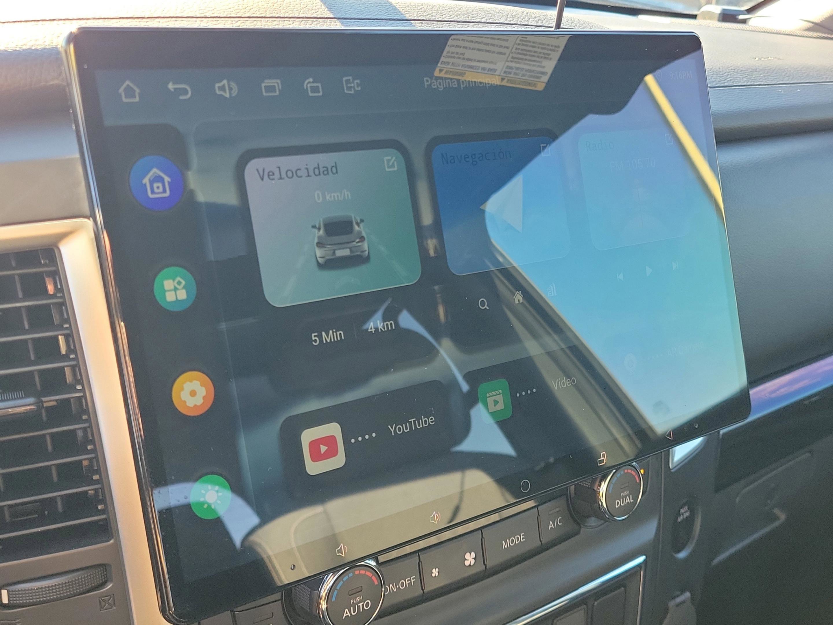 Used 2019 Nissan Titan SV w/ SV Convenience Package image 28