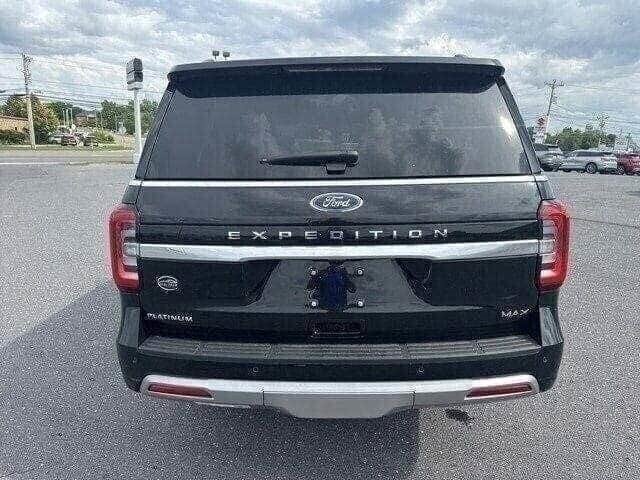 Used 2024 Ford Expedition Max Platinum image 4