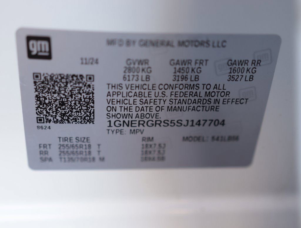 Used 2025 Chevrolet Traverse LT image 40