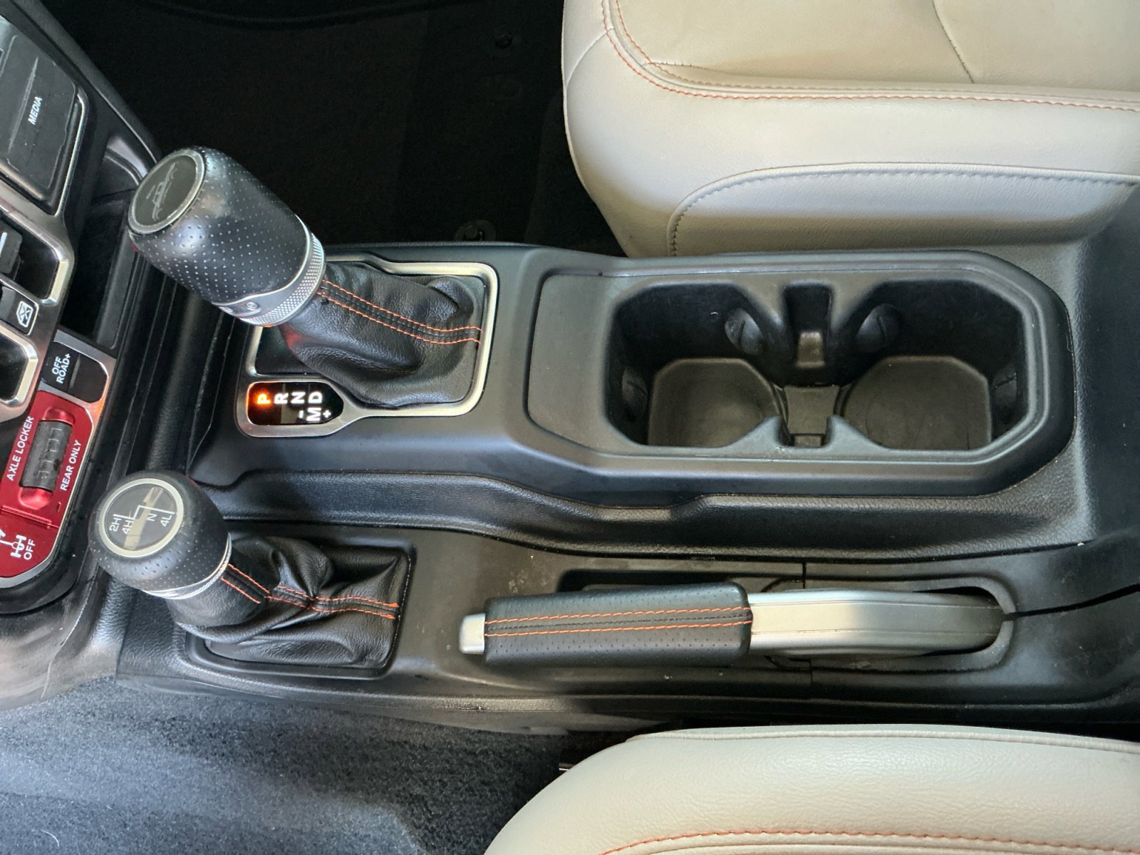 Used 2021 Jeep Gladiator Mojave AWD/4WD image 15