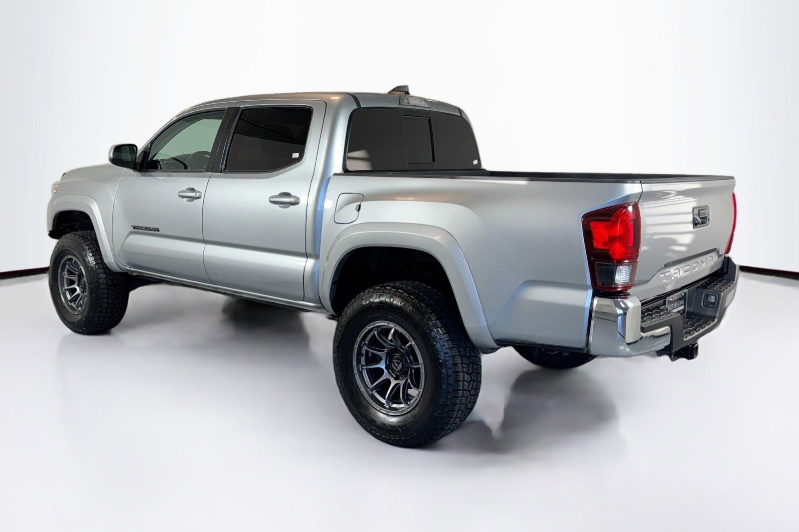 Used 2023 Toyota Tacoma SR5 image 7