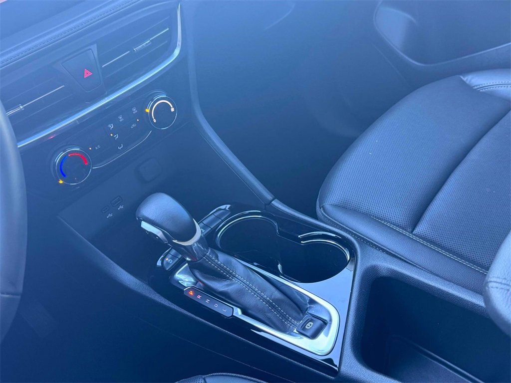 Used 2024 Buick Encore GX Sport Touring image 18