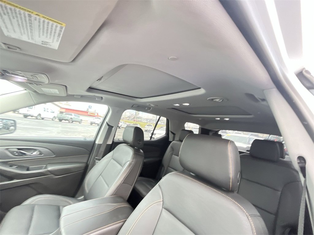 Used 2021 Chevrolet Traverse Premier image 22