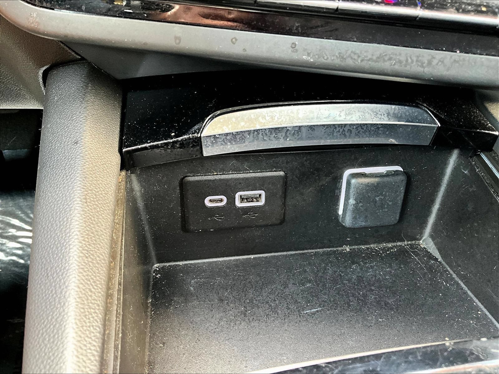 Used 2023 Buick Envision Essence FWD image 19