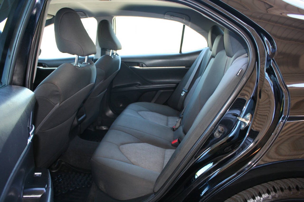 Used 2020 Toyota Camry LE w/ Convenience Package FWD image 23