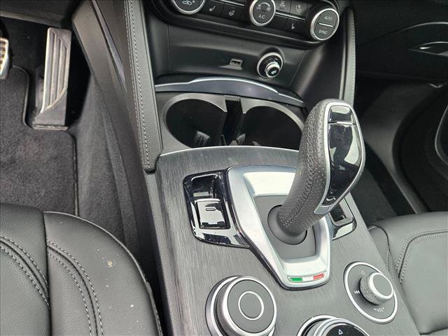 Used 2023 Alfa Romeo Stelvio Sprint RWD image 10