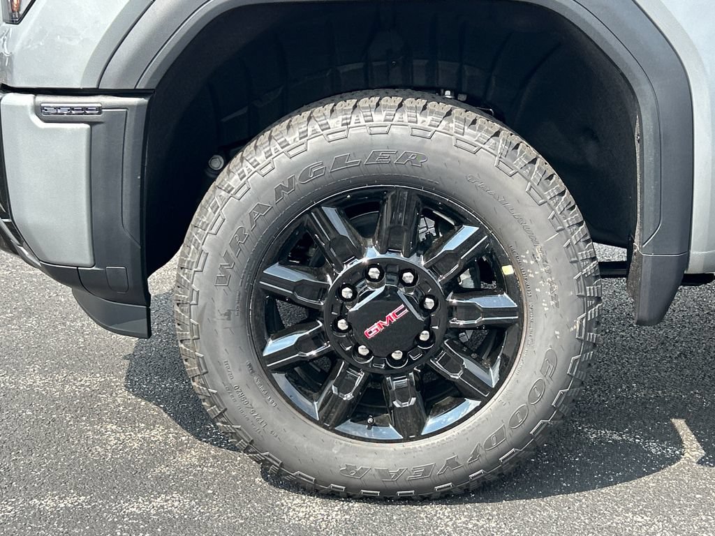 New 2026 GMC Sierra 2500 AT4 w/ AT4 Premium Plus Package AWD/4WD image 13