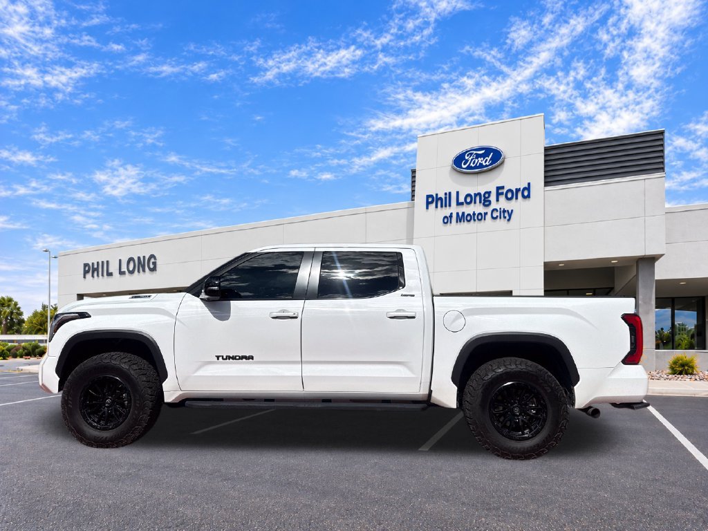Used 2025 Toyota Tundra Limited AWD/4WD image 5