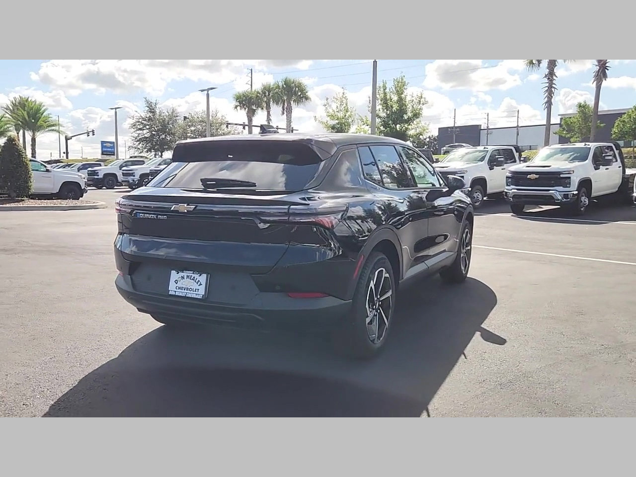 New 2026 Chevrolet Equinox EV LT image 21
