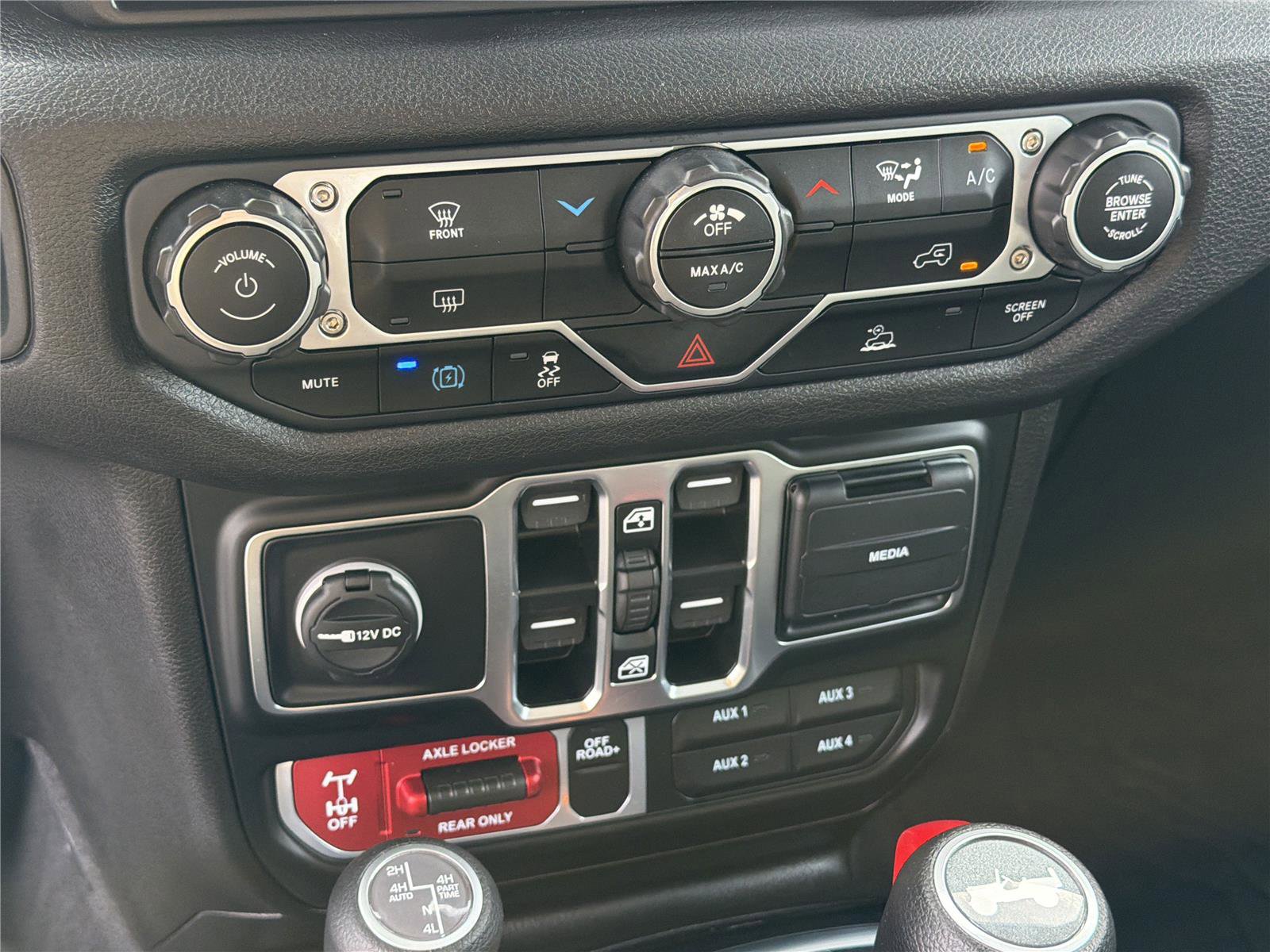 Used 2025 Jeep Wrangler Unlimited Sport S 4xe AWD/4WD image 29